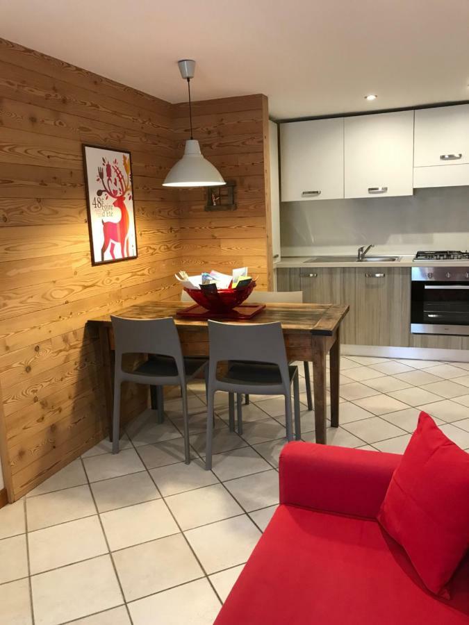 Alloggio Turistico Maison S Anselme Vda Aosta Cir 0015 Bagian luar foto